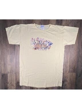 Vintage Women's Art Sagebrush Flowers Basket Leisure T shirt Yellow USA Made .